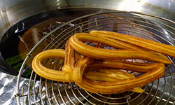 Chocolate con churros y porras en Madrid.